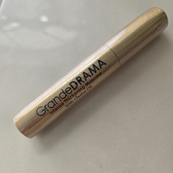 NWT Tube of Grande Drama Mascara - Brand New Factory Sealed - Picture 11 of 13